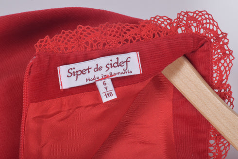 Fustă semi-cloche cu dantelă