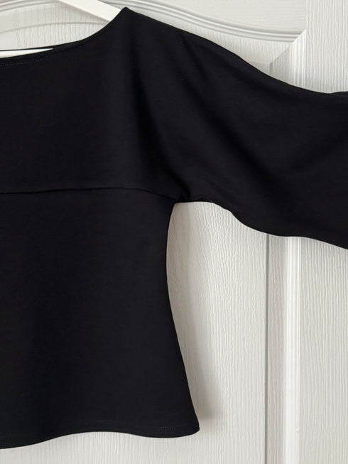 Bluză decoltată cu mâneci 3/4, ample