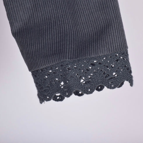 Rochiță cu mâneci 3/4 și borduri dantelate