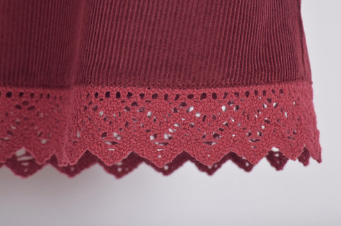 Rochiță cu mâneci 3/4 și borduri dantelate