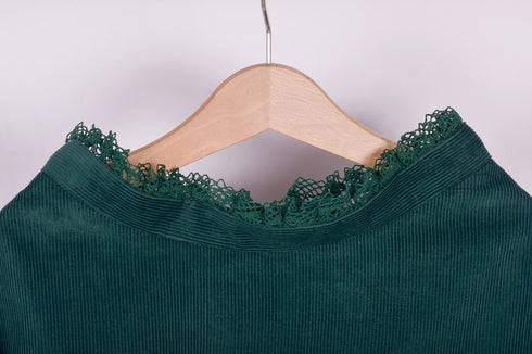 Fustă semi-cloche cu dantelă