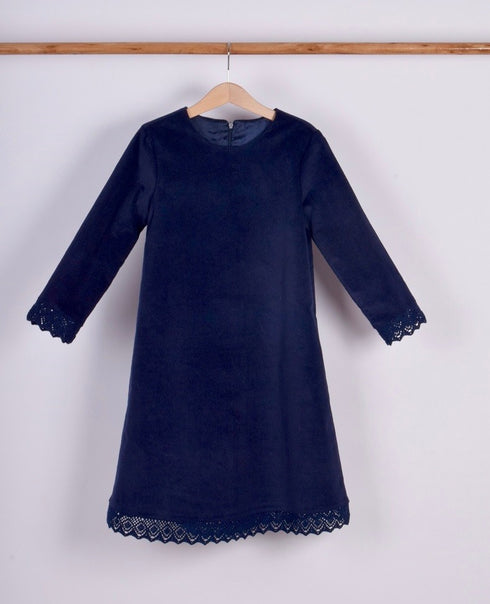 Rochiță cu mâneci 3/4 și borduri dantelate