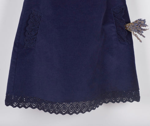 Sarafan cu buzunare de dantelă