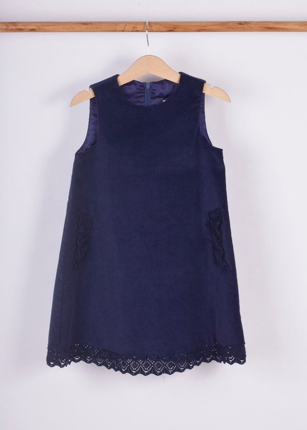 Sarafan cu buzunare de dantelă